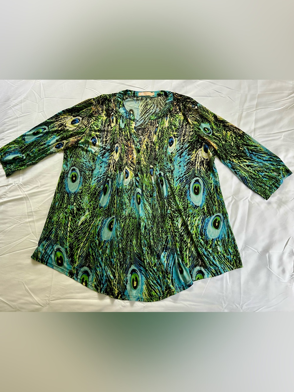 LA CERA Peacock Print Stretch Pintuck Tunic Top Blouse 1X